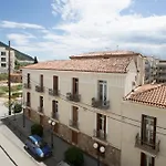 Downtown Apartment *